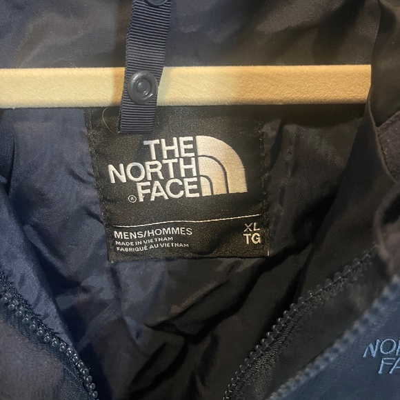 The North Face Dark Blue Rain Jacket Size XL - Picture 3 of 3